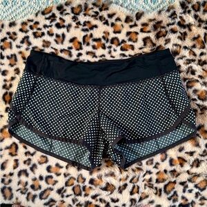 Lululemon shorts size 6